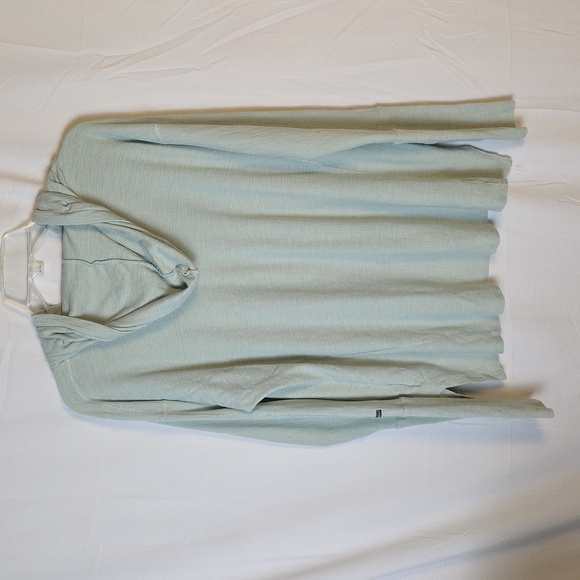 Columbia Women's Light Blue V-Neck Sweater - Picture 2 of 7
